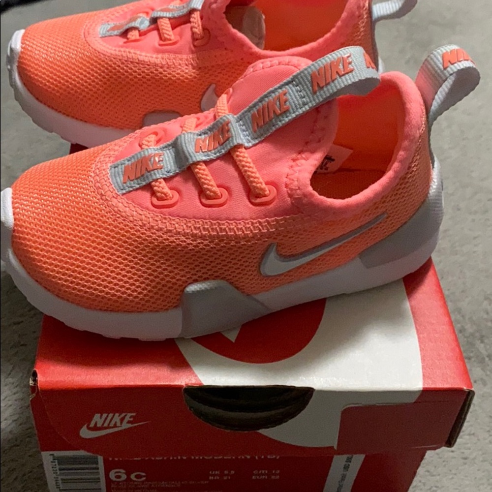 Nike girl toddler